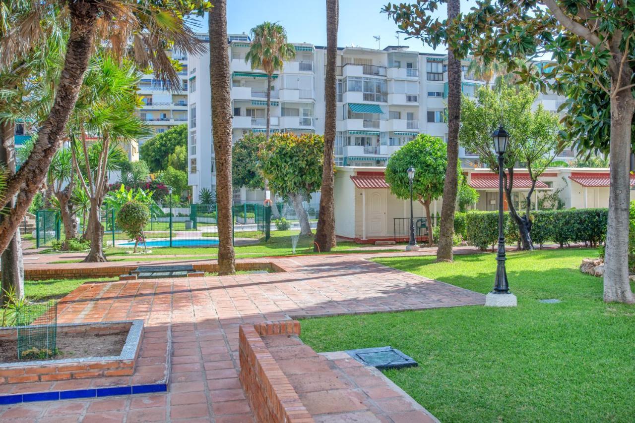 Arpa De Treboles - Carihuela Views! Lejlighed Torremolinos Eksteriør billede