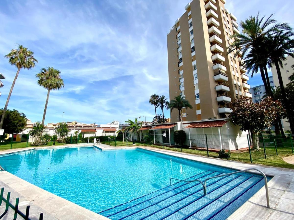 Arpa De Treboles - Carihuela Views! Lejlighed Torremolinos Eksteriør billede