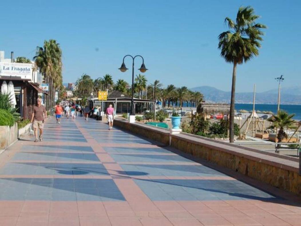 Arpa De Treboles - Carihuela Views! Lejlighed Torremolinos Eksteriør billede
