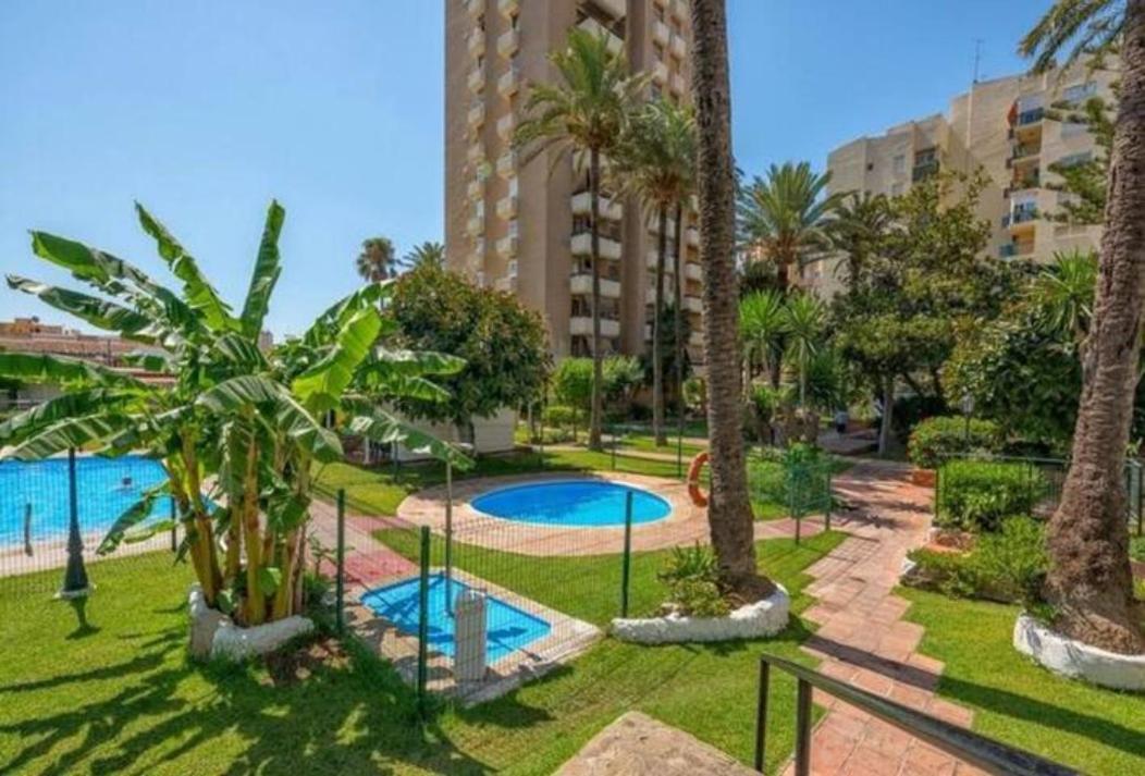 Arpa De Treboles - Carihuela Views! Lejlighed Torremolinos Eksteriør billede