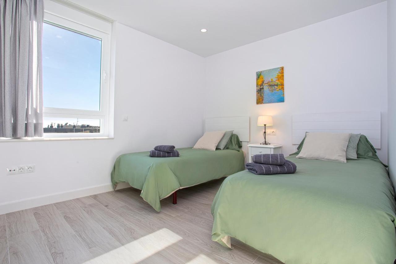 Arpa De Treboles - Carihuela Views! Lejlighed Torremolinos Eksteriør billede